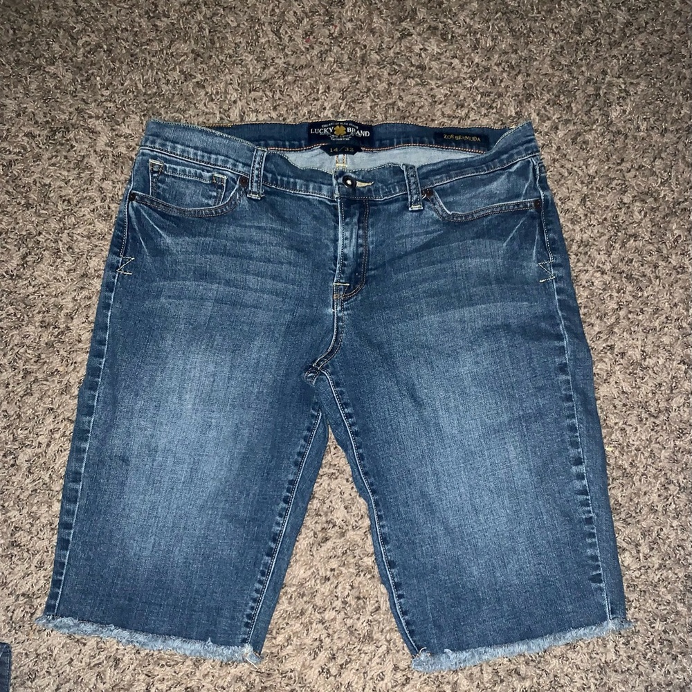 Womens LUCKY brand ZOE BERMUDA Shorts size
14/32